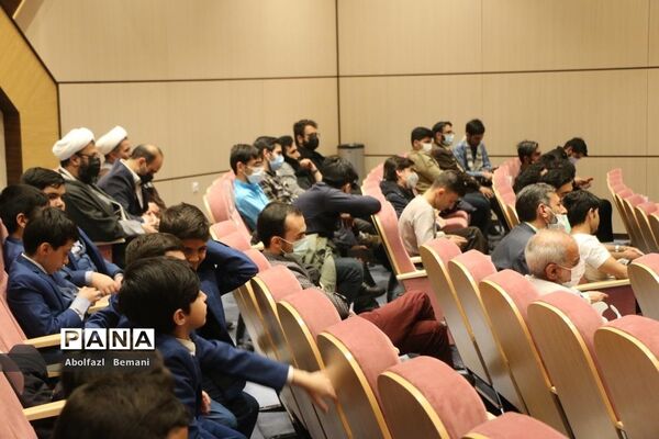 آیین رونمایی از یادمان شهدای گمنام دانشگاه علوم پزشکی قم