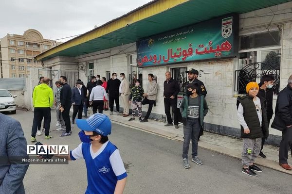 بازی دوستانه تیم ملی فوتبال پیشکسوتان ایران و رودهن