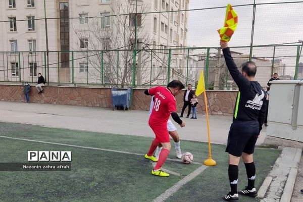 بازی دوستانه تیم ملی فوتبال پیشکسوتان ایران و رودهن