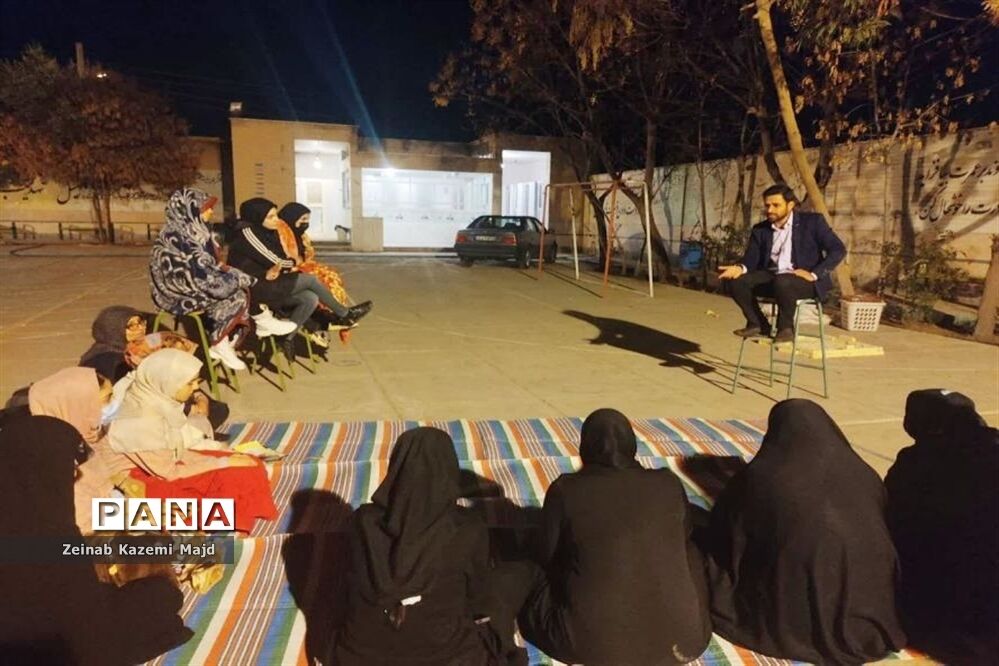اجرای برنامه «آسمان پنجم» در هنرستان صباری قم
