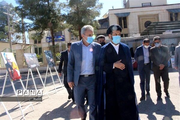 سخنرانی مدیرکل آموزش و پرورش قبل از خطبه‌های نماز جمعه