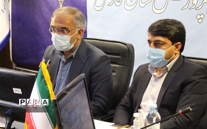 توزیع هزار و 100 تبلت ویژه دانش‌‌آموزان تحت پوشش کمیته امداد در فارس