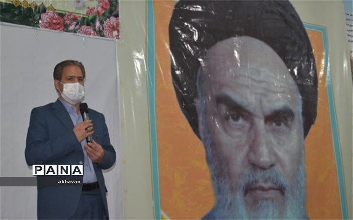 عزت و اقتدار نظام انقلاب اسلامی به‌خاطر خون شهدا است