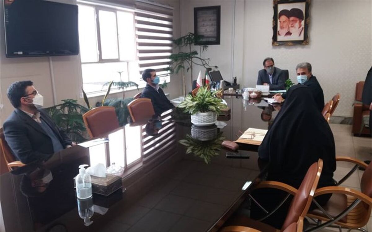 گرامیداشت روز امور تربیتی تجدید عهد با شهیدان رجائی و باهنر است