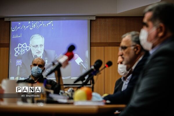 مراسم امضای تفاهم‌نامه شهرداری تهران و بنیاد مسکن انقلاب اسلامی