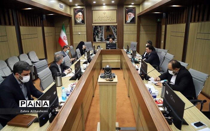 مدارس باید به قرارگاه جهاد تبیین تبدیل شوند