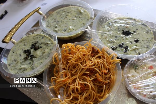 بازارچه مواد غذایی و دست‌سازه‌ها در گلوگاه