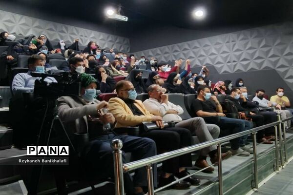 آیین رونمایی از کتاب «هفت تیر سخنرانی» در اهواز