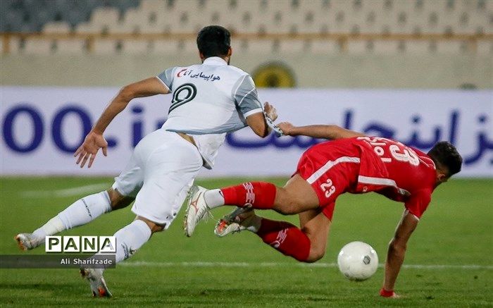 برخی سرمربی‌‌ها دستیار را برای ساندویچ خریدن می‌خواهند نه کار فنی