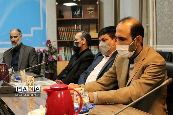 افتتاح نمایشگاه آثار هنری دانش‌آموزان و معلمان ناحیه چهار اهواز
