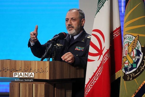 آیین رونمایی از دستاوردهای پژوهشگاه علوم و معارف دفاع مقدس