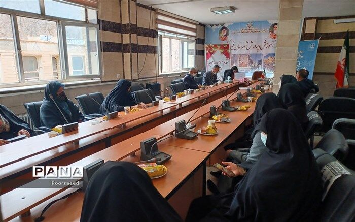 برای تحقق اهداف و سیاست‌های حوزه تربیتی، نیازمند تجربه گرانبهای پیشکسوتان هستیم