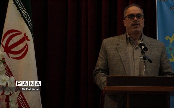 توسعه فضای انقلابی و آگاهی‌بخشی به نسل جدید از تکالیف معاونین پرورشی است