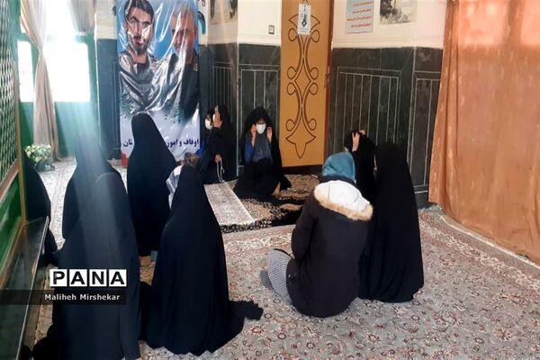 جشن دانش‌آموزی عید مبعث در بقعه سید باقر شهرستان زابل