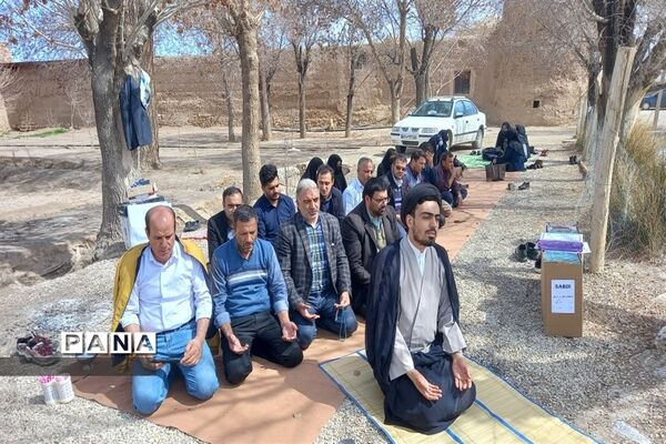 مراسم تجلیل از مربیان پیشتاز جرقویه علیا