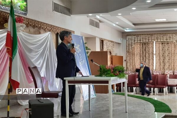 جشن گرامیداشت روز امور تربیتی تیران و کرون