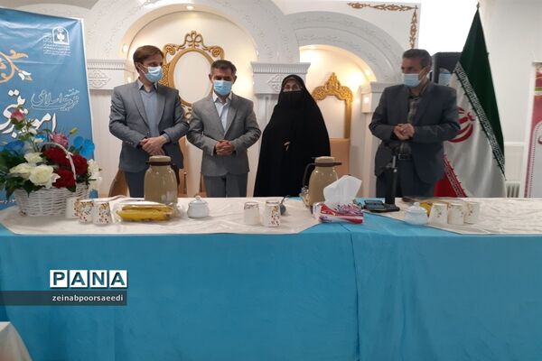 نشست صمیمی معاونان و مربیان پرورشی و مشاوران مدارس با مدیر آموزش و پرورش فیروزکوه