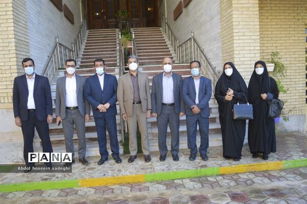 دیدار مسئولان آموزش و پرورش استان بوشهر با نماینده ولی فقیه در استان و امام جمعه بوشهر