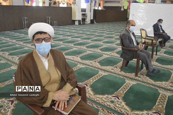 دیدار مسئولان آموزش و پرورش استان بوشهر با نماینده ولی فقیه در استان و امام جمعه بوشهر