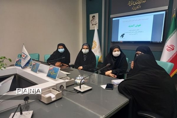 برگزاری دومین نشست مجلس دانش آموزی دختران ناحیه 2  یزد