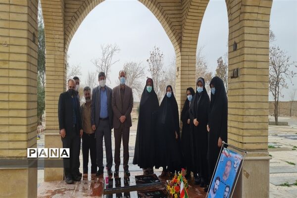 گلباران مزار شهید سیدهاشم میرمحمدی شهید تربیتی جوادآباد