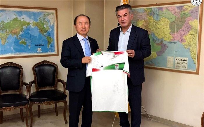 دیدار مدیر تیم ملی ایران با سفیر کره جنوبی در تهران