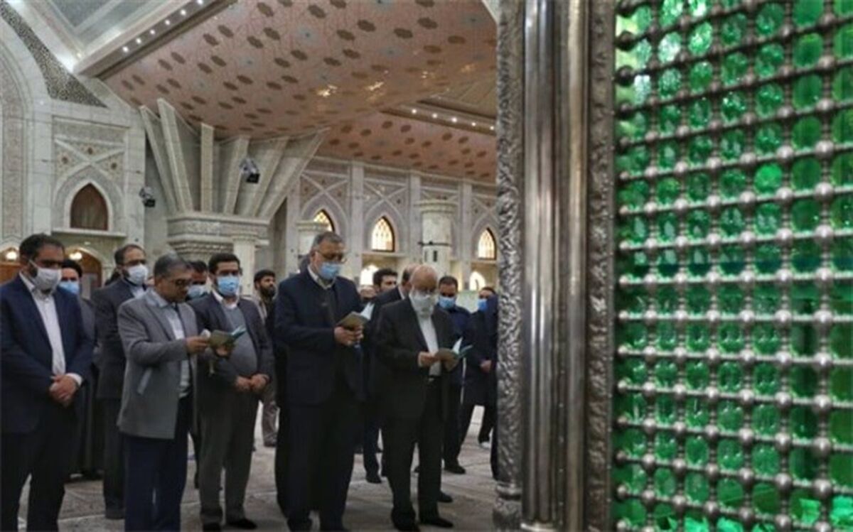 مدیران شهری به زیارت مرقد مطهر امام خمینی (ره) و شهدا رفتند