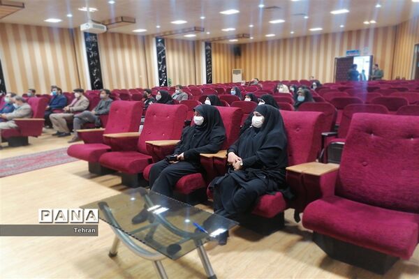 آیین تجلیل از معاونان ،مربیان تربیتی و مشاوران در هفته تربیت اسلامی منطقه۱۸