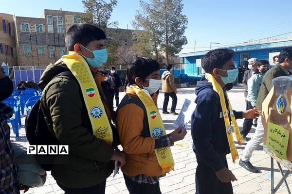 مراسم جشن نیکوکاری در مدارس ابرکوه