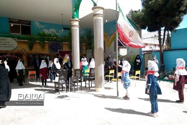 زنگ نیکوکاری در مدرسه فروغ حضرت خدیجه(س) ناحیه یک ری