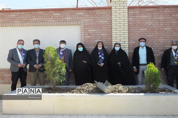 روز درختکاری در مدرسه شهید طباطبایی جوادآباد
