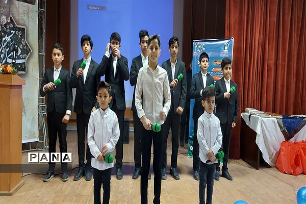 آیین تجلیل از برگزیدگان پرورشی در قرچک