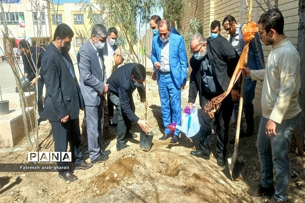 جشن نیکوکاری و درختکاری در پاکدشت