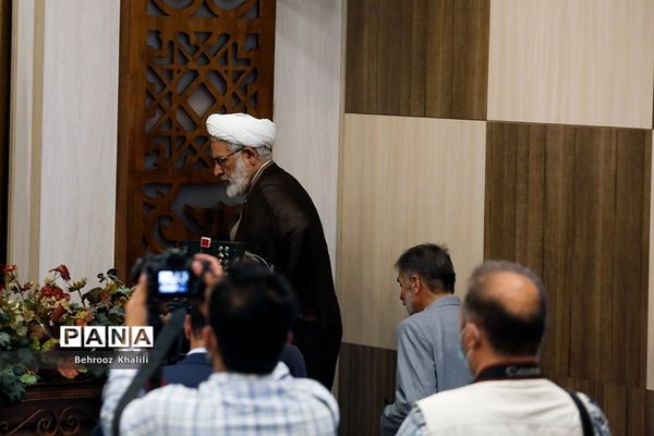 اولین نشست کمیته صیانت از حقوق مردم