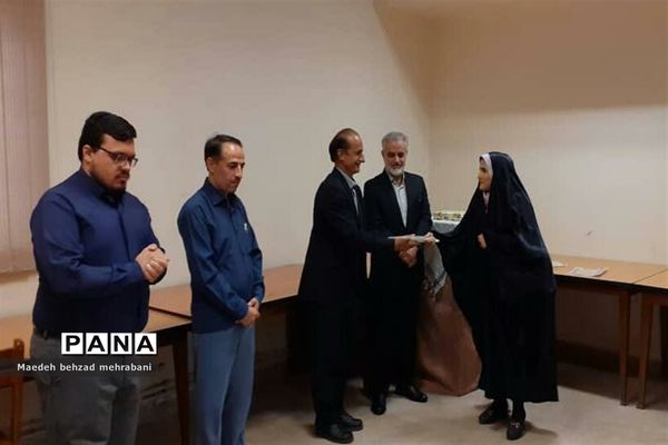 تجلیل از نویسندگان نوجوان شهرستان قرچک