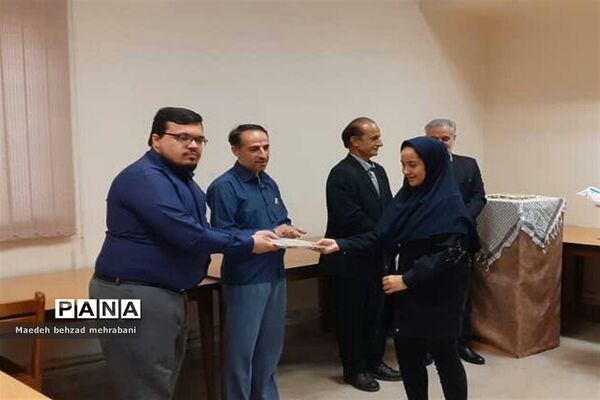 تجلیل از نویسندگان نوجوان شهرستان قرچک