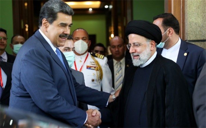 ساخت نفتکش ایرانی برای ونزوئلا اثبات کارآمدی الگوی اقتصاد مقاومتی است