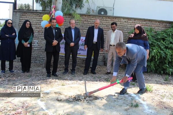 آیین کلنگ زنی چمن مصنوعی طرح شهید سلیمانی