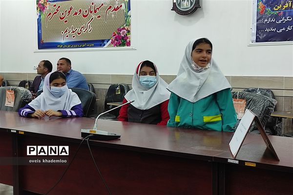 تقدیر از برگزیدگان جشنواره موسیقی دانش‌آموزی در گلوگاه