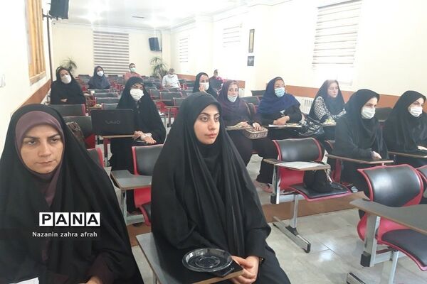 برگزاری کارگاه توانمند‌سازی مربیان پرورشی رودهن