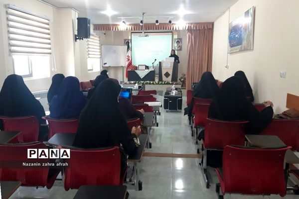برگزاری کارگاه توانمند‌سازی مربیان پرورشی رودهن
