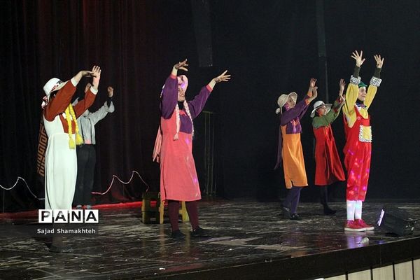 اجرای نمایش شاد و موزیکال پینوکیو  در اهواز