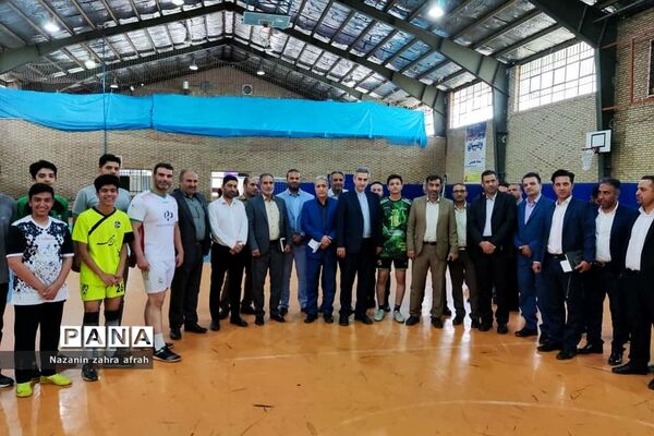بازدید مدیرکل ورزش و‌ جوانان استان تهران از اماکن ورزشی رودهن