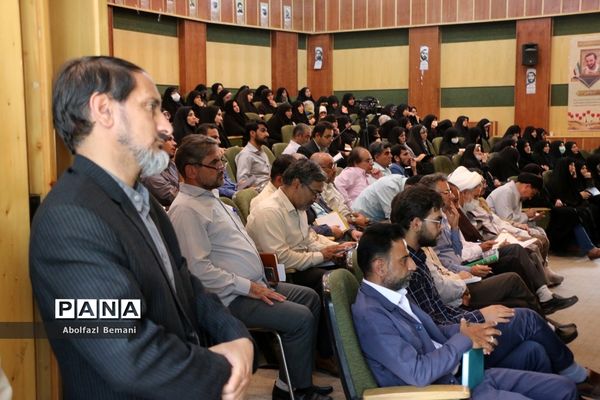 مراسم اختتامیه دوره تربیت معلم راوی در قم-2