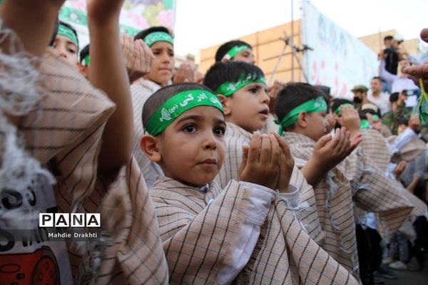 اجتماع پرشور خانواده‌‌های بهارستانی و ارادت به حضرت صاحب‌الزمان(عج)