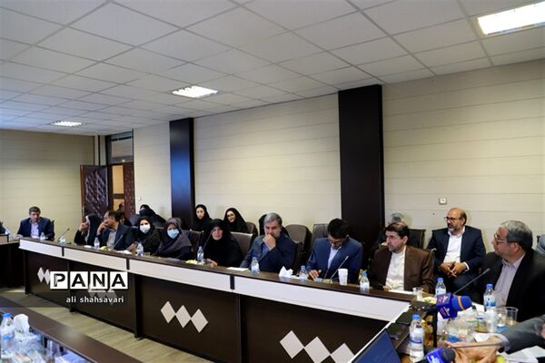 نشست شورای آموزش و پرورش با حضور استاندار کرمانشاه
