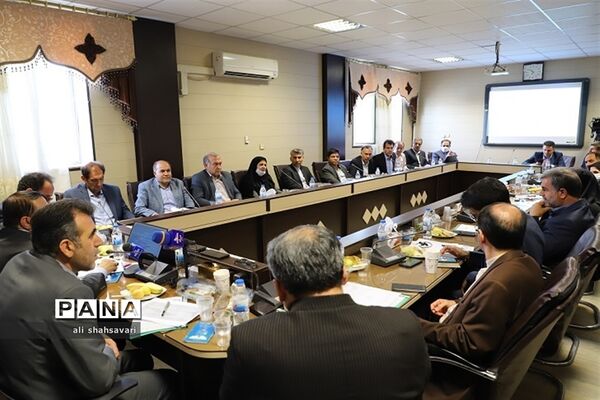 نشست شورای آموزش و پرورش با حضور استاندار کرمانشاه