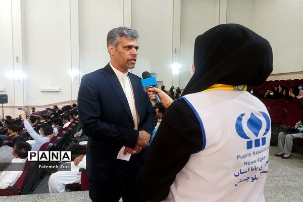 تجلیل از برگزیدگان مرحله استانی هشتمین دوره جشنواره نوجوان خوارزمی در سیستان و بلوچستان