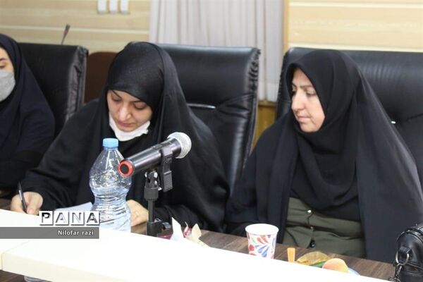 جلسه هم‌اندیشی با فرزندان شاهد فرهنگی