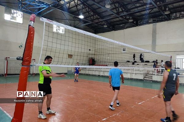 برگزاری مسابقات والیبال فرهنگیان در رودهن